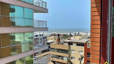 Apartamento 4 Dormitorios. - Distrito de Prainha