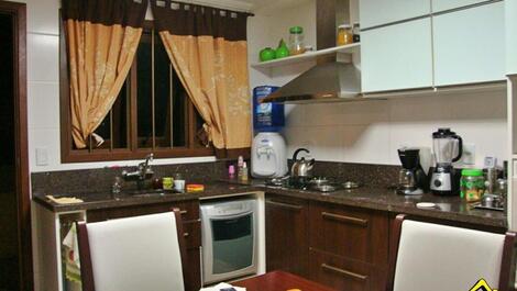 House 3 Sleeps - Bairro Centro