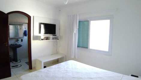 "Casa inteira em Itanhaém, 4 quartos e garagem"