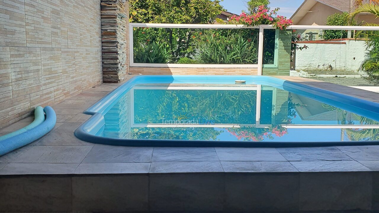 Casa para aluguel de temporada em Pontal do Paraná (Ipanema)