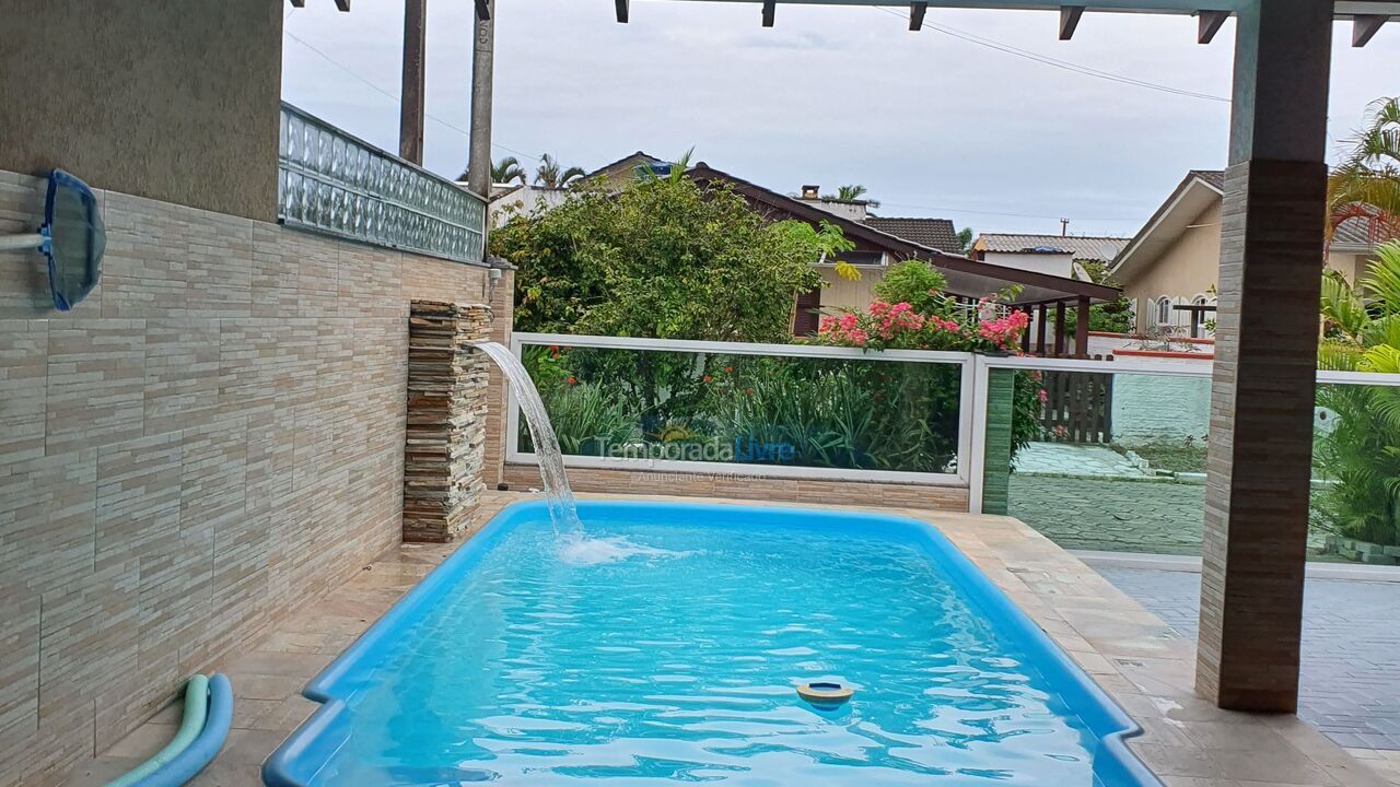 Casa para aluguel de temporada em Pontal do Paraná (Ipanema)