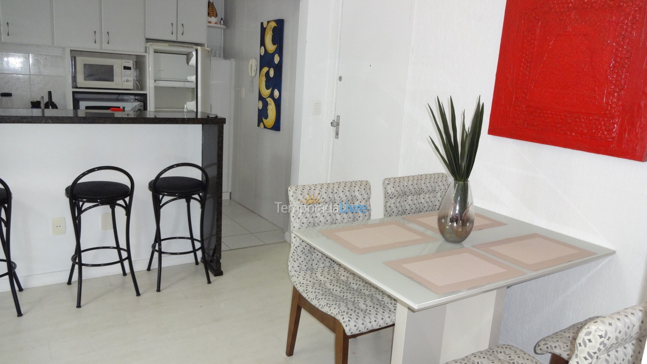 Apartamento para aluguel de temporada em Balneário Camboriú (Praia Central)