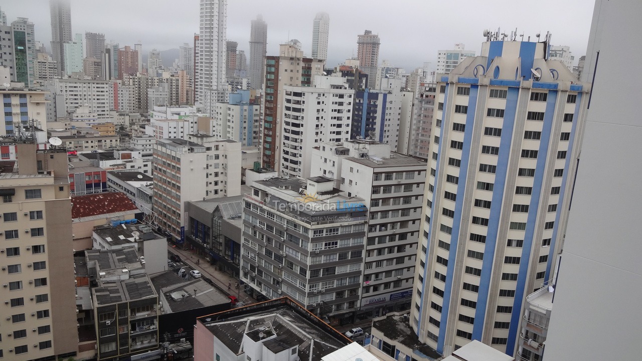 Apartamento para aluguel de temporada em Balneário Camboriú (Praia Central)