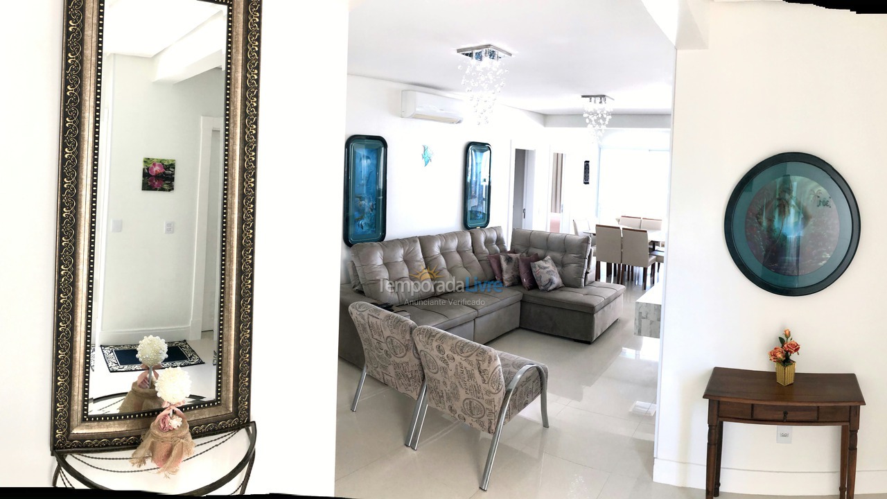 Apartamento para alquiler de vacaciones em Governador Celso Ramos (Praia de Palmas)