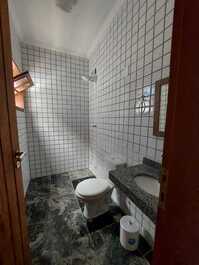 Excelente casa para temporada com 06 quartos com ar