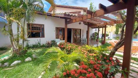 Excelente casa para temporada com 06 quartos com ar