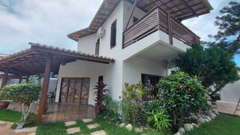 Excelente casa para temporada com 06 quartos com ar