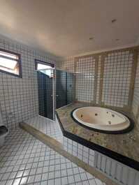 Excelente casa para temporada com 06 quartos com ar