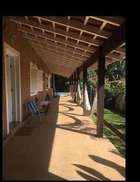 Condominium house with swimming pool CL058