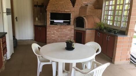 Condominium house with swimming pool CL058