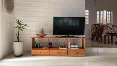 Condominium house with swimming pool CL058