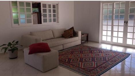 Condominium house with swimming pool CL058