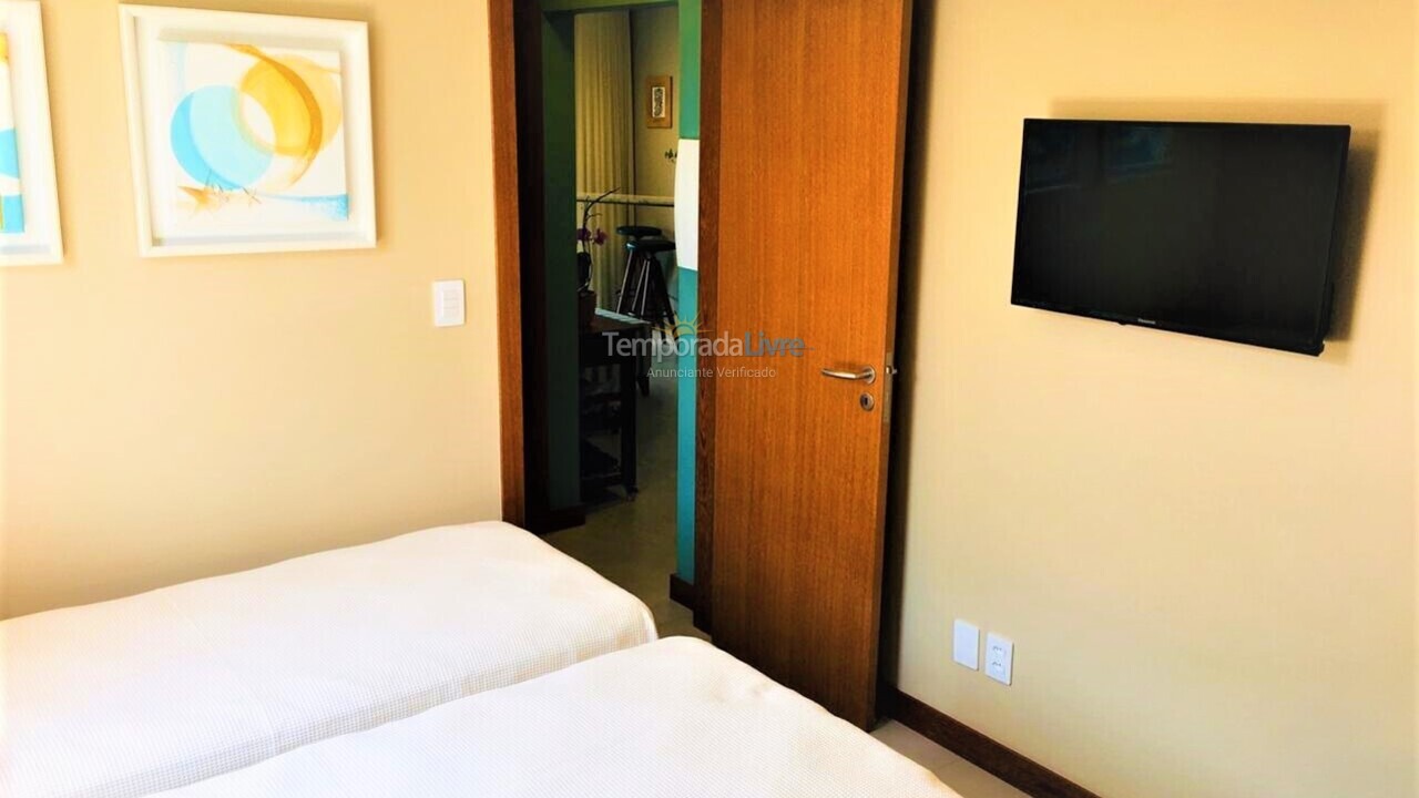 Apartamento para aluguel de temporada em Florianópolis (Praia Brava)