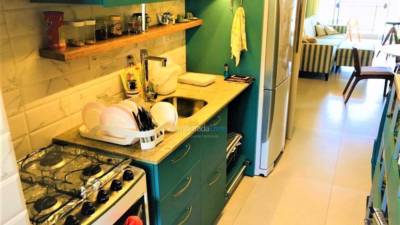 Apartamento para aluguel de temporada em Florianópolis (Praia Brava)