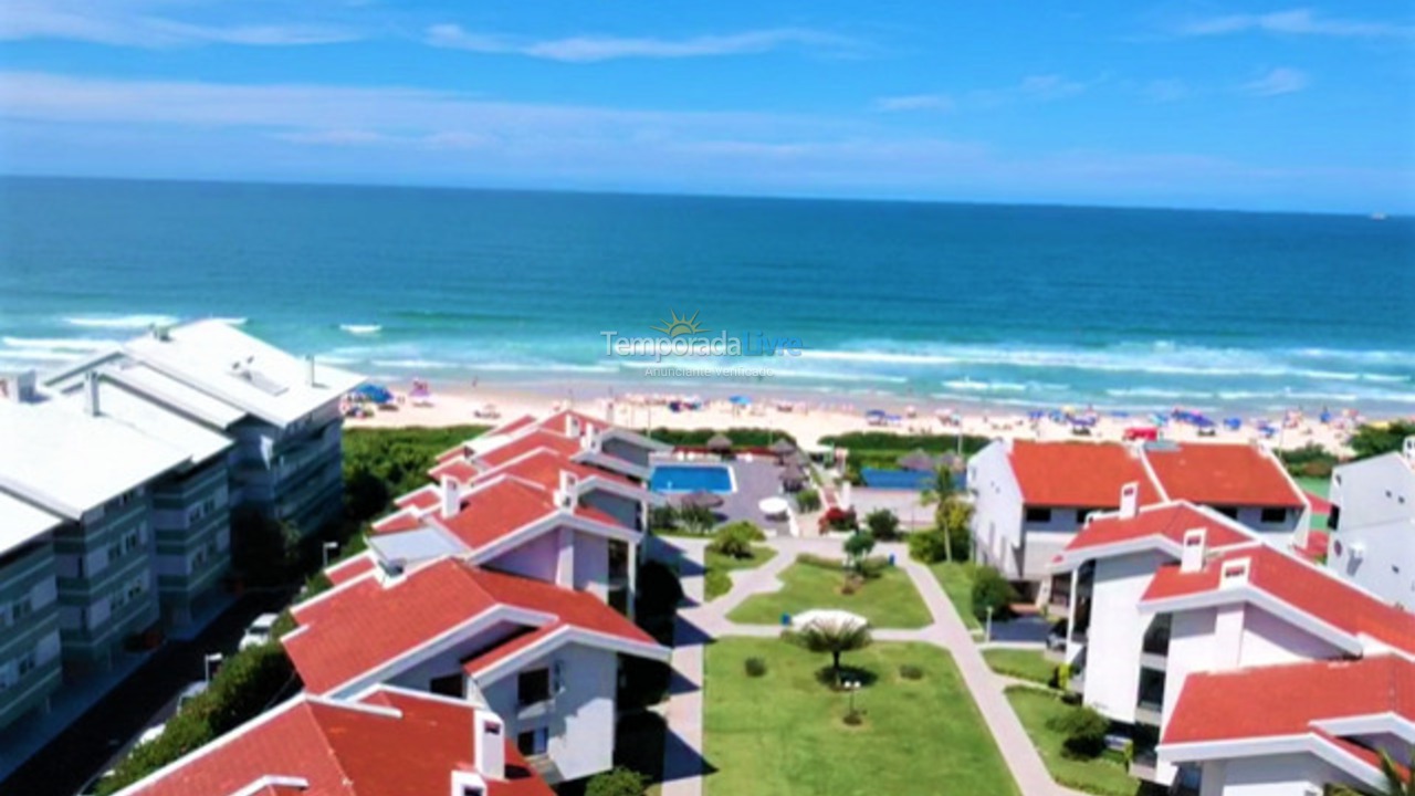 Apartamento para aluguel de temporada em Florianópolis (Praia Brava)