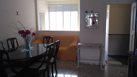 Sala do apartamento.