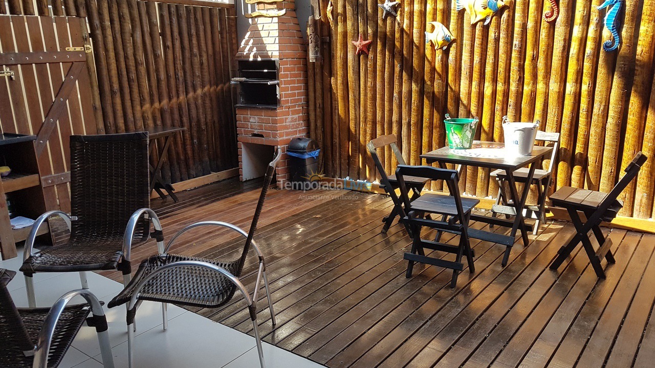 Casa para alquiler de vacaciones em Bertioga (Condominio Morada da Praia)