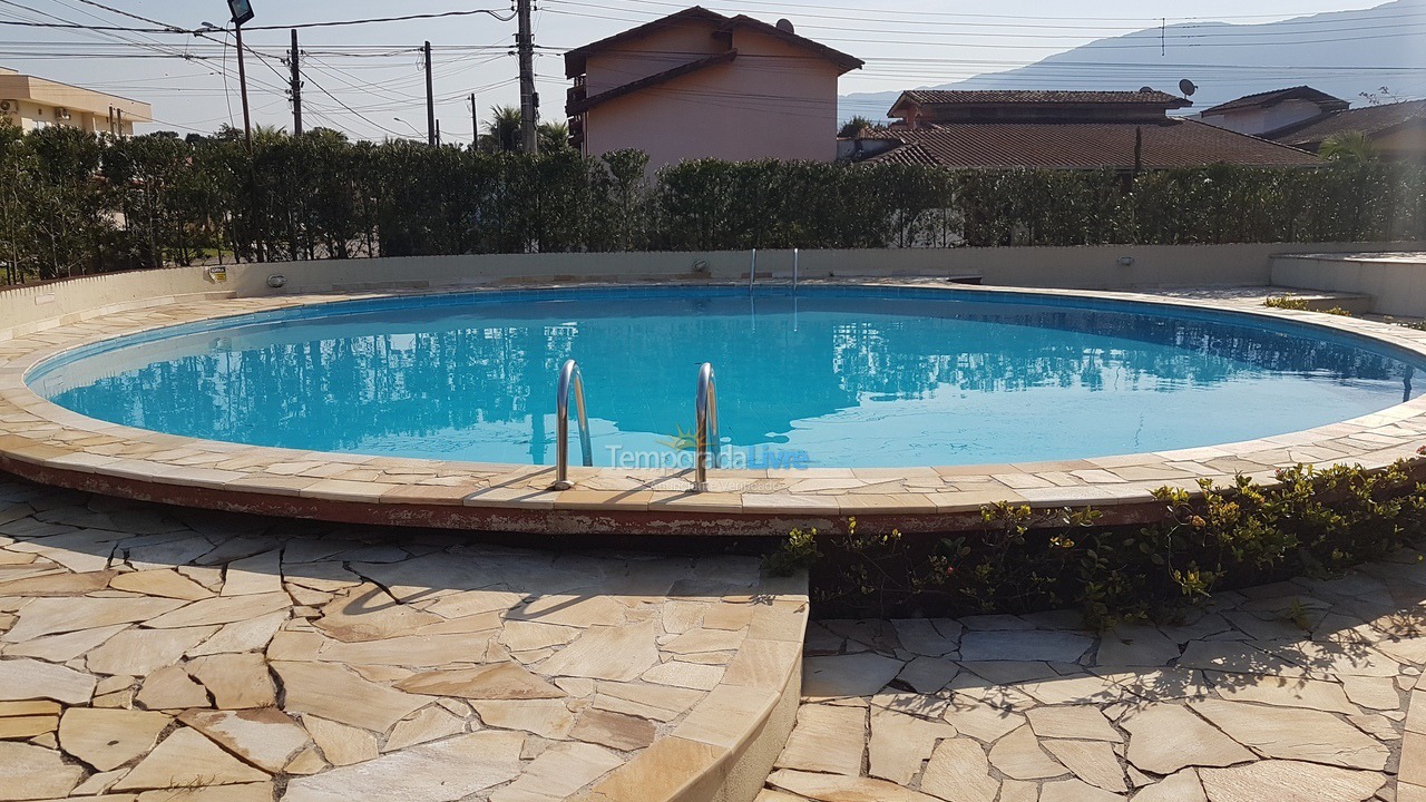 Casa para alquiler de vacaciones em Bertioga (Condominio Morada da Praia)