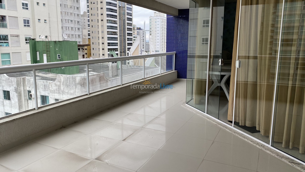 Apartment for vacation rental in Itapema (Meia Praia)