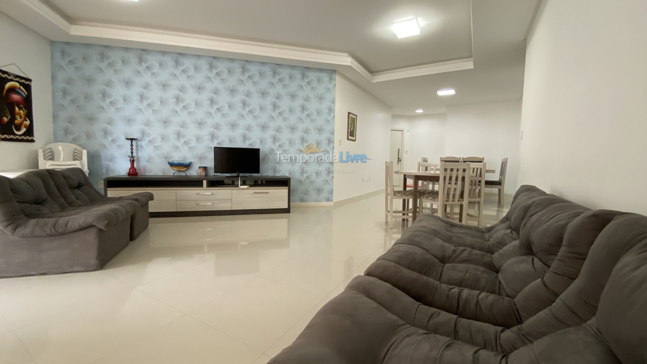 Apartment for vacation rental in Itapema (Meia Praia)