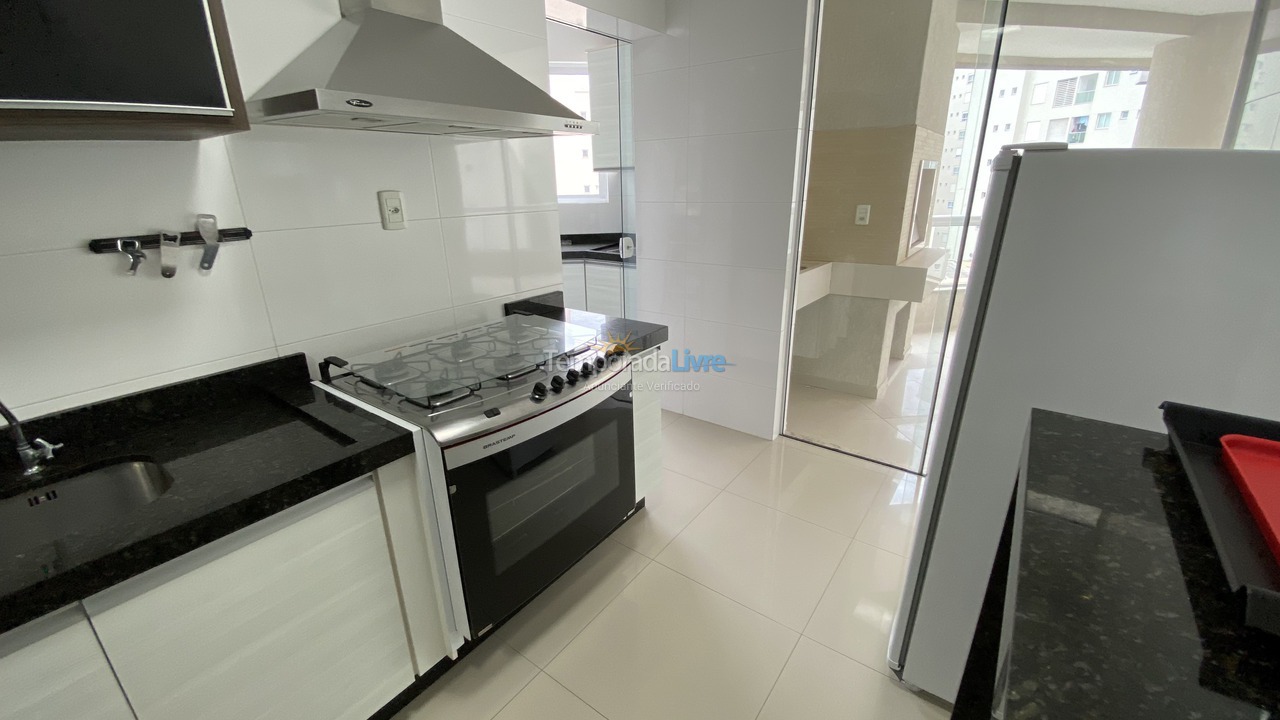 Apartment for vacation rental in Itapema (Meia Praia)