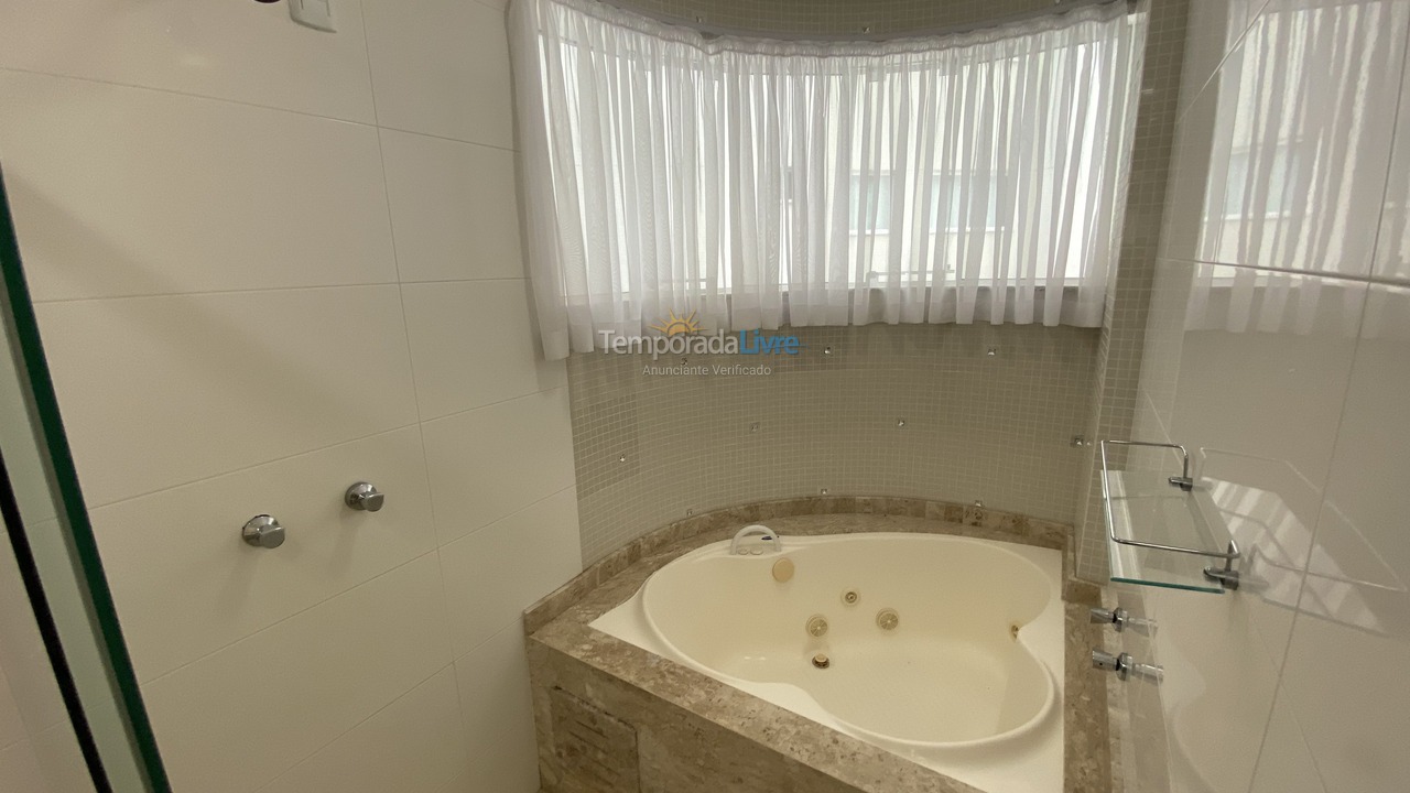 Apartment for vacation rental in Itapema (Meia Praia)