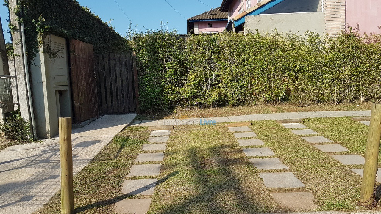 Casa para alquiler de vacaciones em Bertioga (Condominio Morada da Praia)