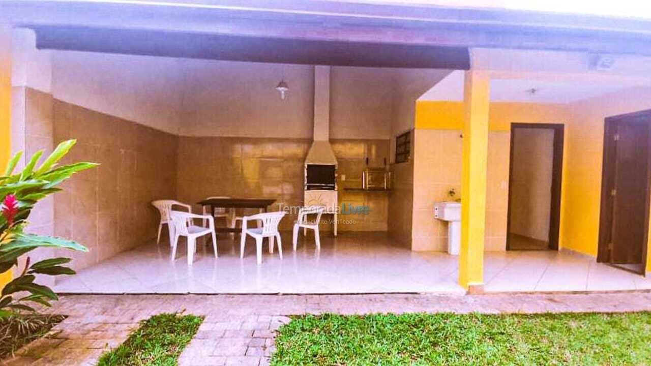 Casa para aluguel de temporada em Ubatuba (Praia Grande)