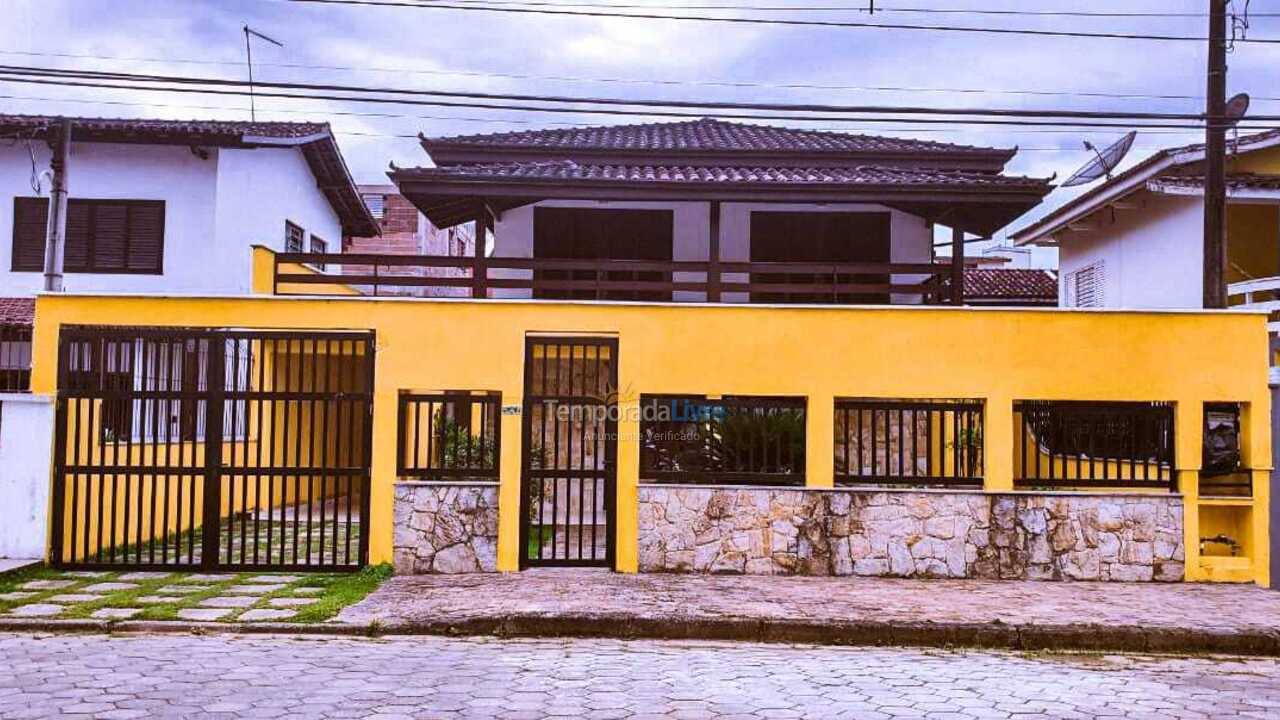 Casa para aluguel de temporada em Ubatuba (Praia Grande)