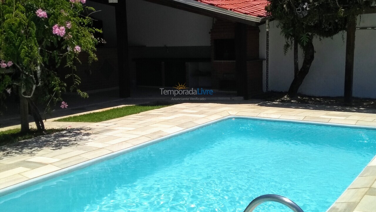 Casa para aluguel de temporada em Bertioga (Condominio Morada da Praia)