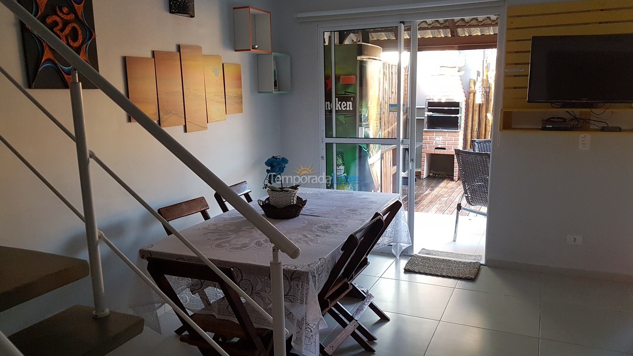 Casa para alquiler de vacaciones em Bertioga (Condominio Morada da Praia)