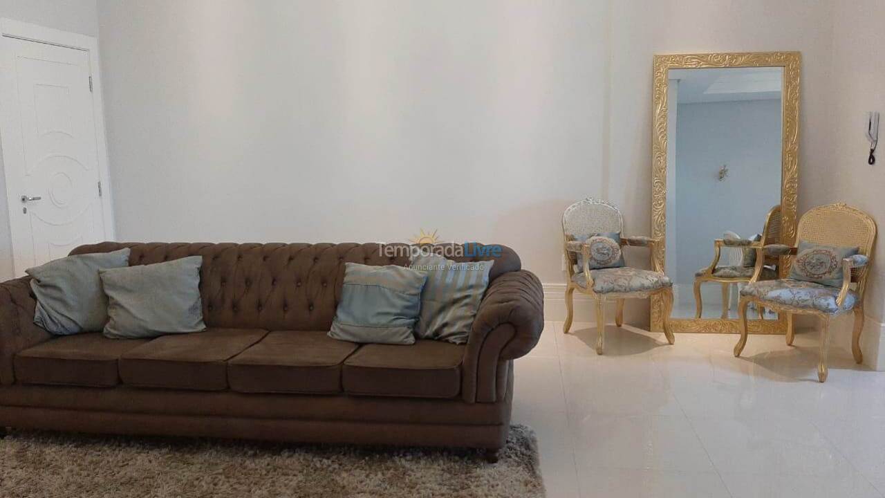 Apartamento para aluguel de temporada em Itapema (Meia Praia)