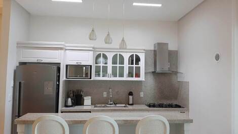 Apartamento 04 suítes de frente para o mar