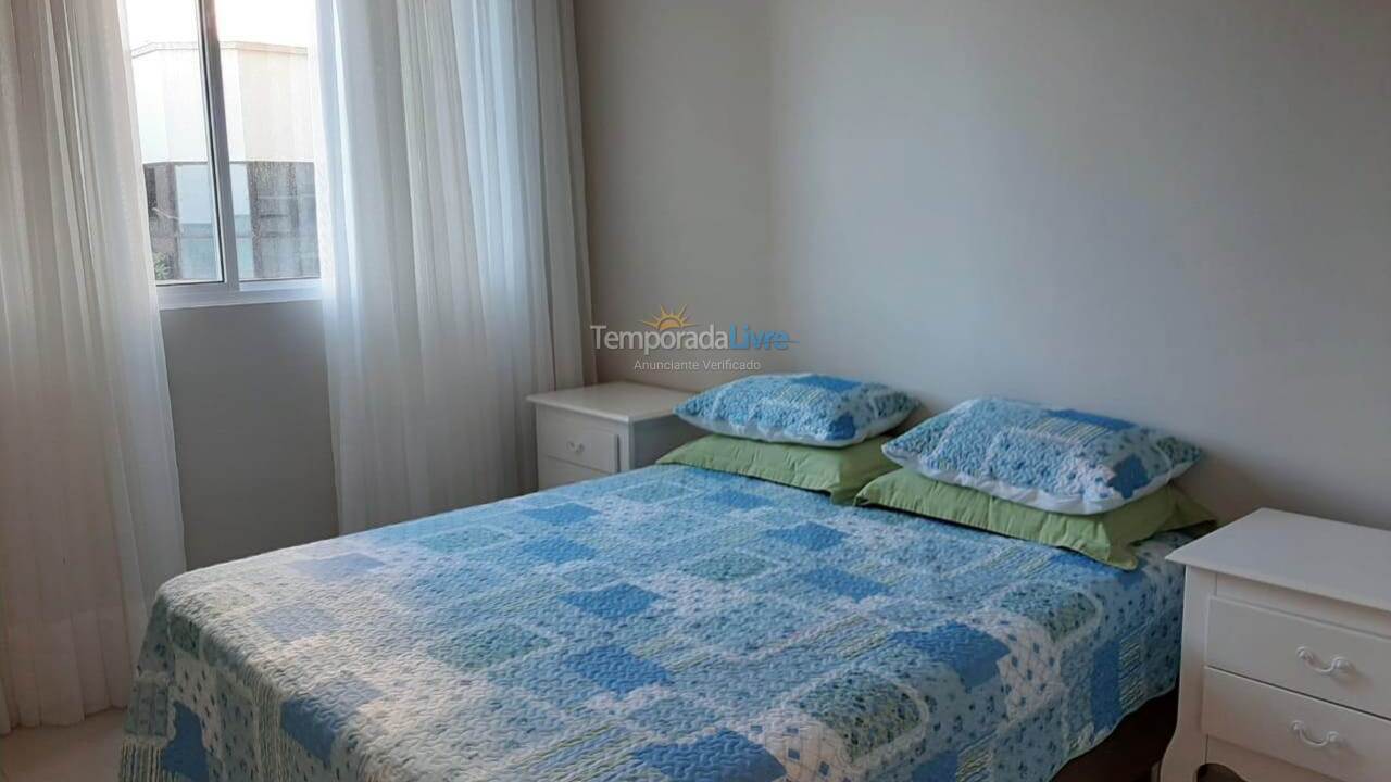 Apartamento para aluguel de temporada em Itapema (Meia Praia)