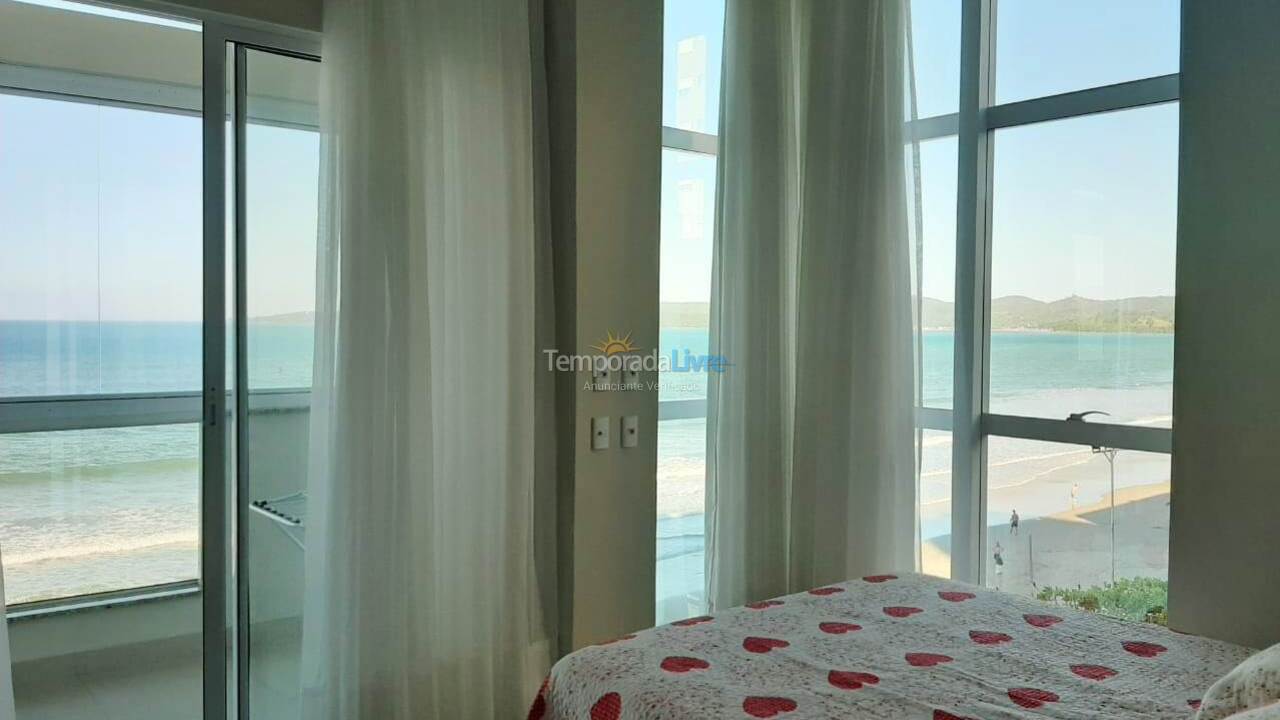 Apartamento para aluguel de temporada em Itapema (Meia Praia)