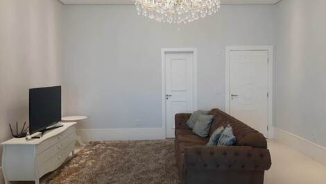 Apartamento 04 suítes de frente para o mar