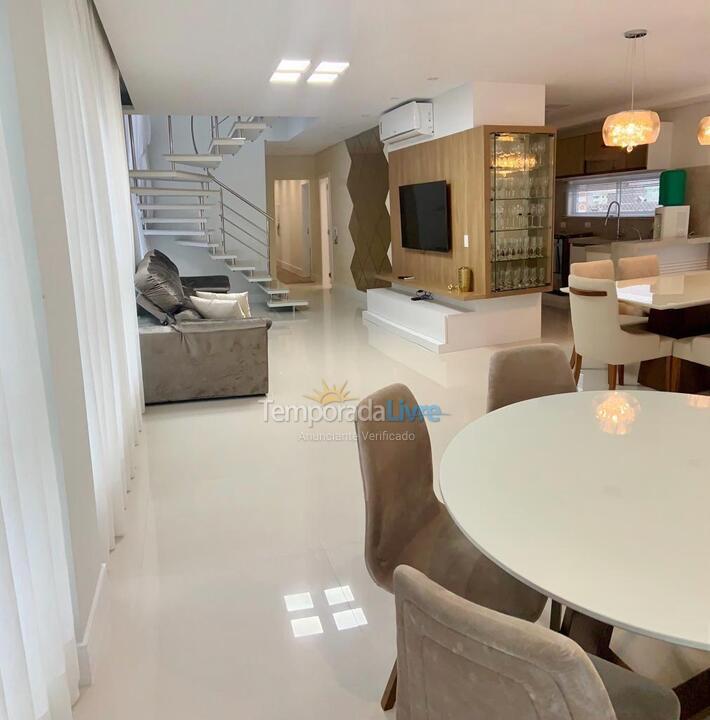 Apartment for vacation rental in Itapema (Meia Praia)