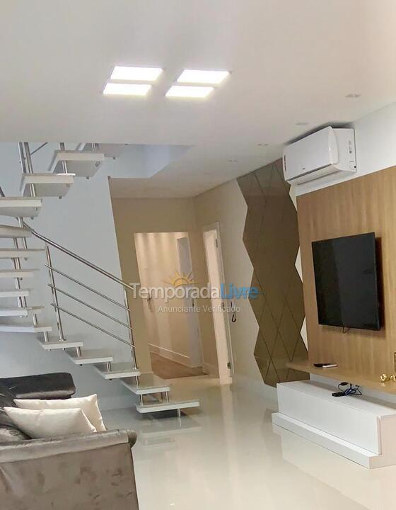 Apartment for vacation rental in Itapema (Meia Praia)