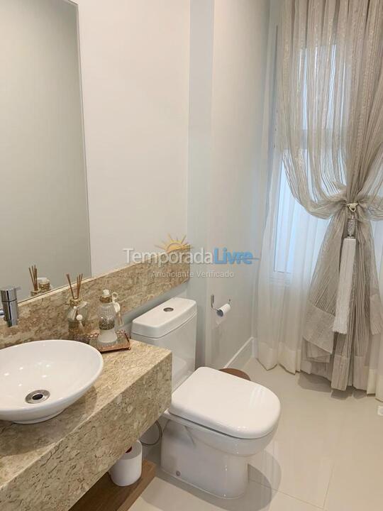 Apartment for vacation rental in Itapema (Meia Praia)