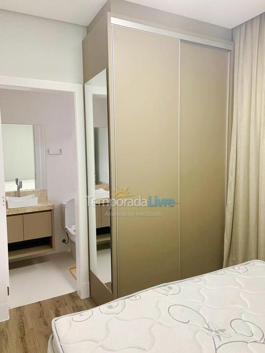 Apartment for vacation rental in Itapema (Meia Praia)