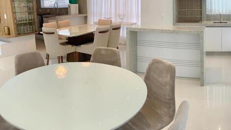 Quadra Mar 5 Suites Duplex Coverage