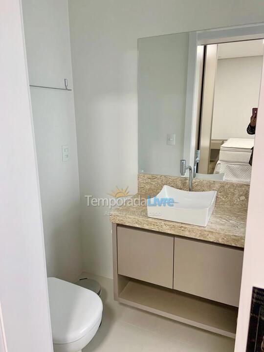 Apartment for vacation rental in Itapema (Meia Praia)