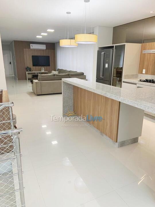 Apartment for vacation rental in Itapema (Meia Praia)