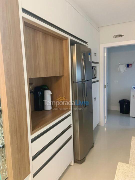 Apartment for vacation rental in Itapema (Meia Praia)