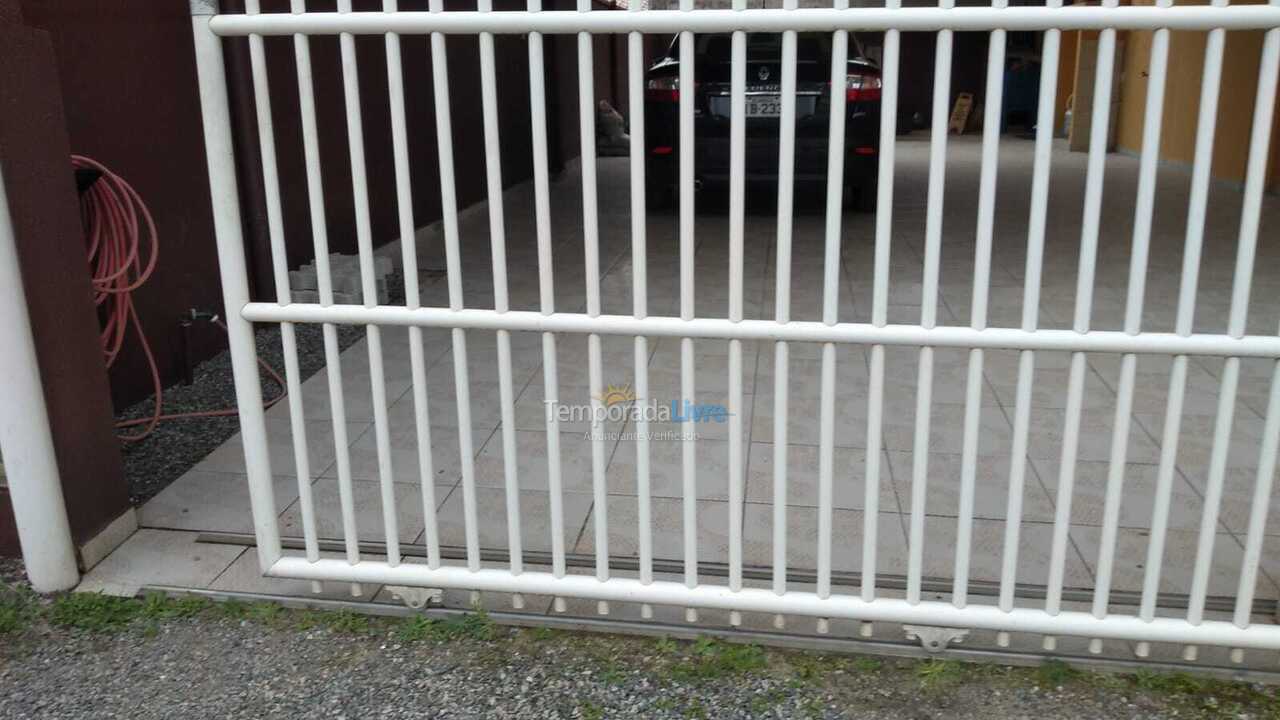 Apartment for vacation rental in Itapoá (Barra do Saí)