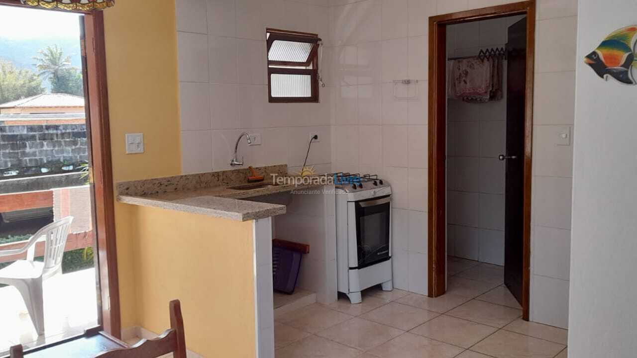 Apartamento para aluguel de temporada em Ubatuba (Praia das Toninhas)