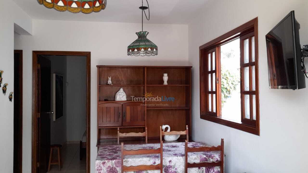 Apartamento para aluguel de temporada em Ubatuba (Praia das Toninhas)