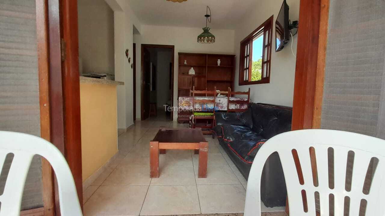 Apartamento para aluguel de temporada em Ubatuba (Praia das Toninhas)