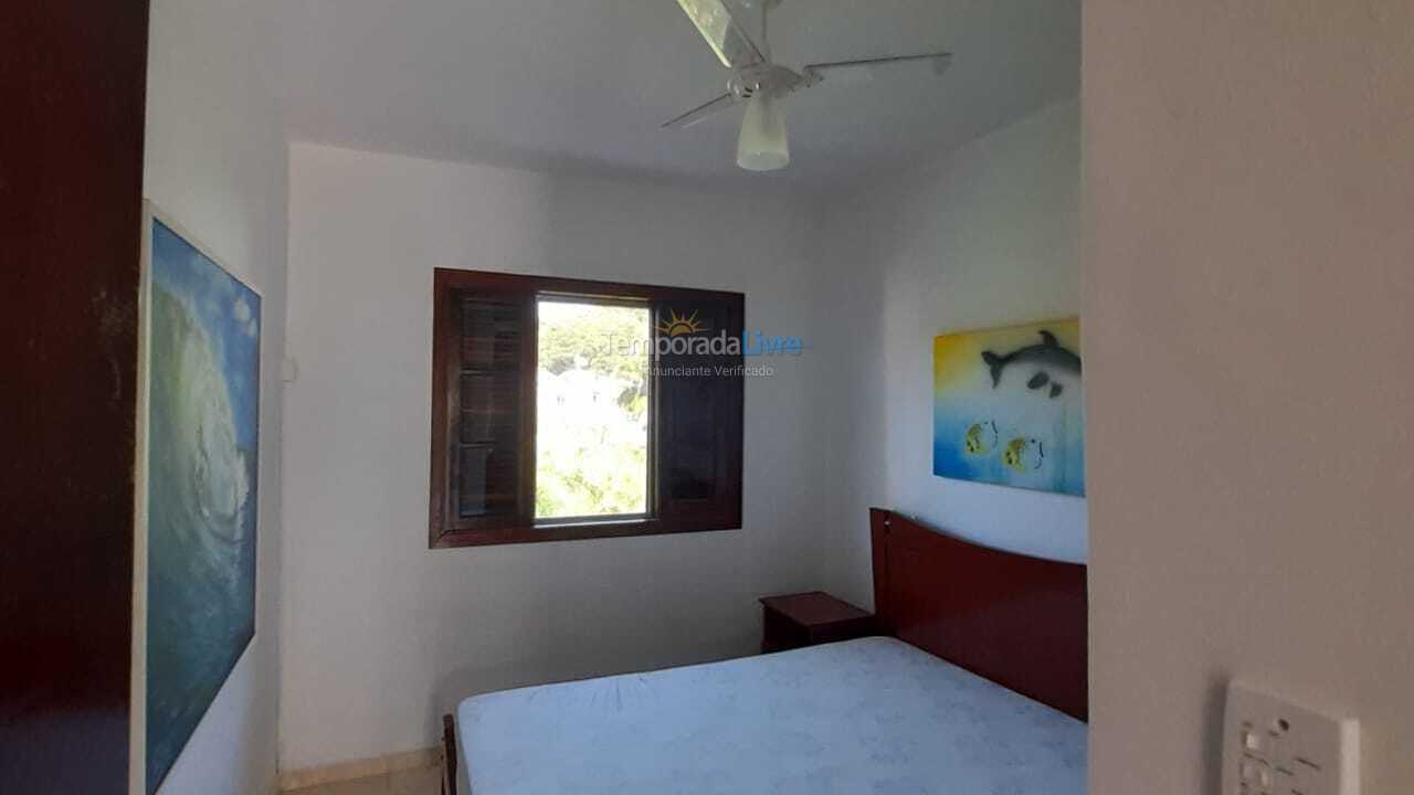 Apartamento para aluguel de temporada em Ubatuba (Praia das Toninhas)