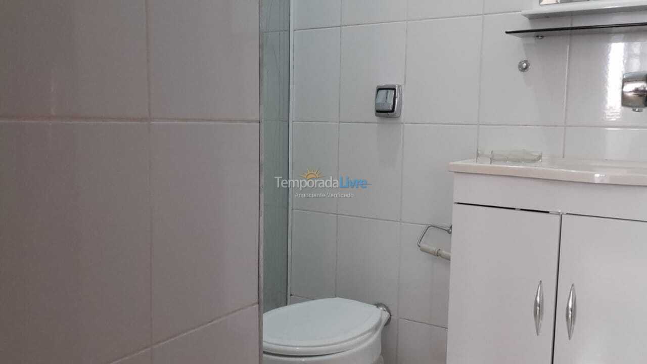 Apartamento para aluguel de temporada em Ubatuba (Praia das Toninhas)